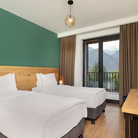 Intourist Kazbegi Hotel Екстериор снимка