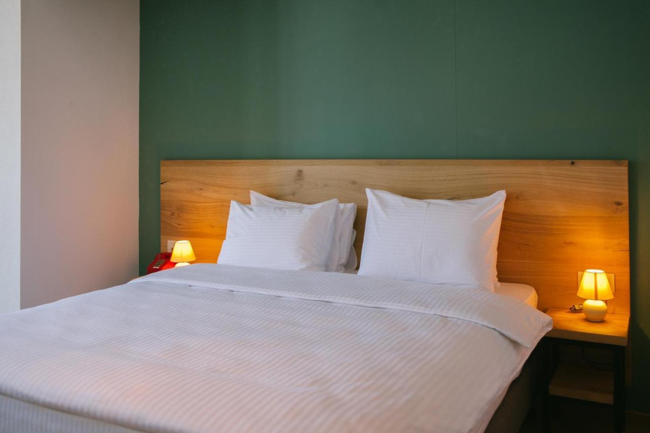 Intourist Kazbegi Hotel Екстериор снимка