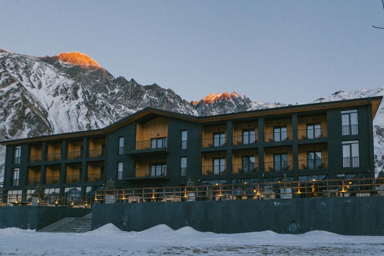 Intourist Kazbegi Hotel Екстериор снимка