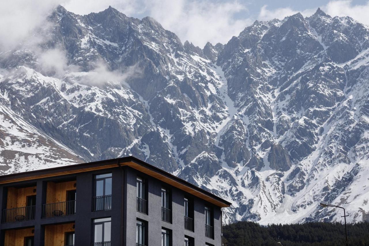 Intourist Kazbegi Hotel Екстериор снимка