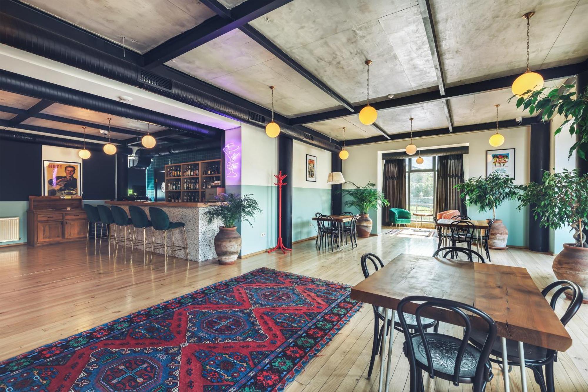 Intourist Kazbegi Hotel Екстериор снимка