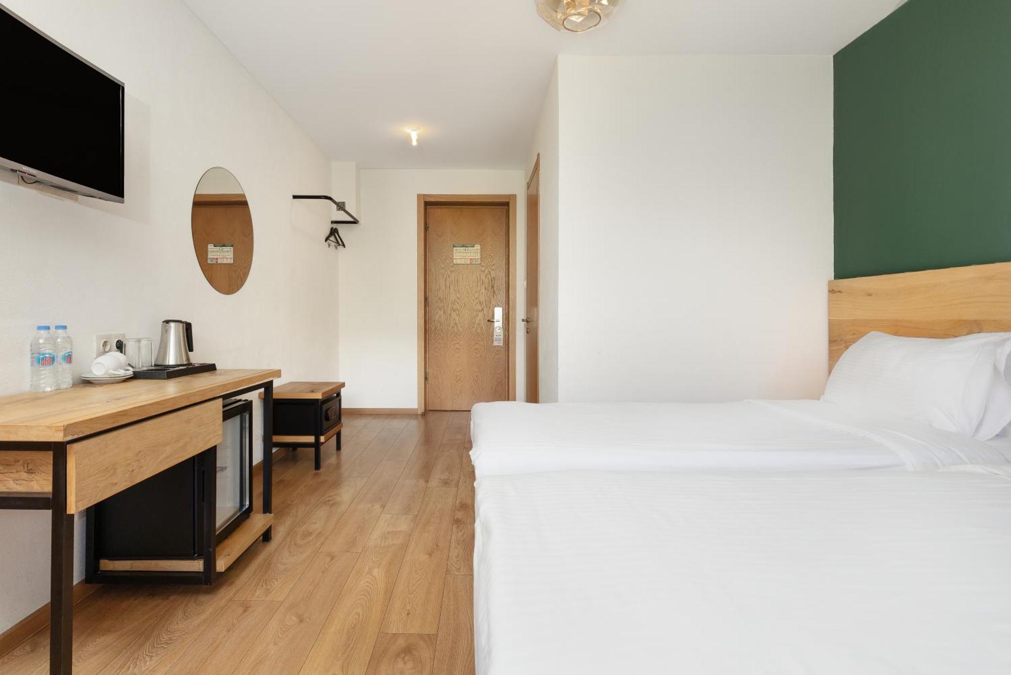 Intourist Kazbegi Hotel Екстериор снимка